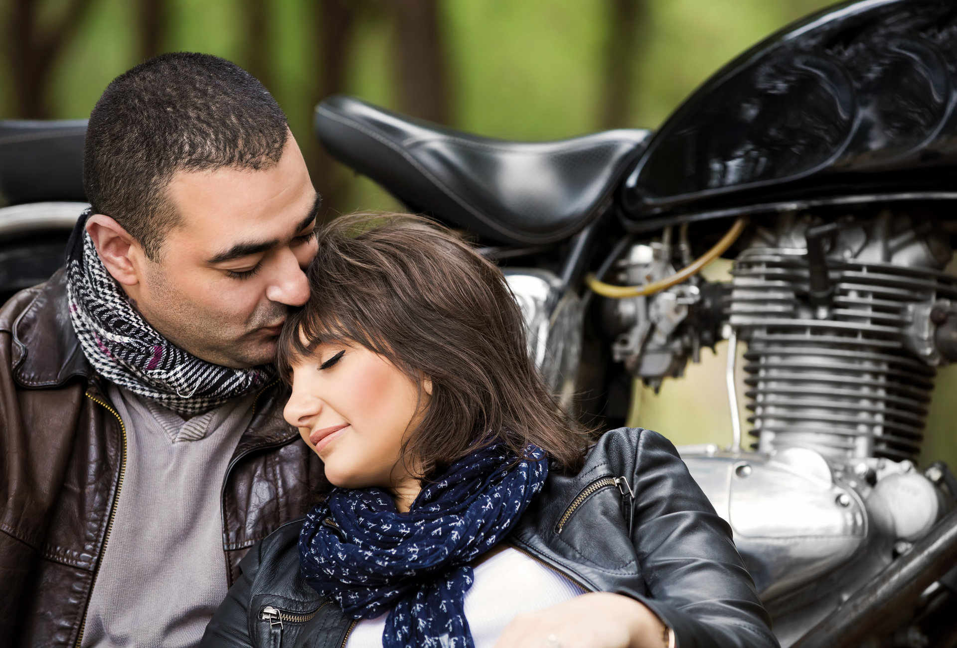 Motorrad - Partnerschaften - Kontaktanzeigen für Singles auf Partnersuche