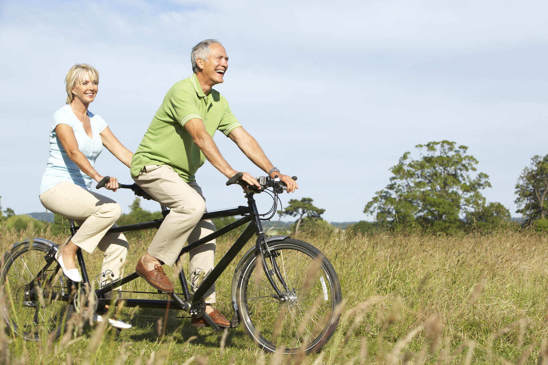 Paar auf Tandem